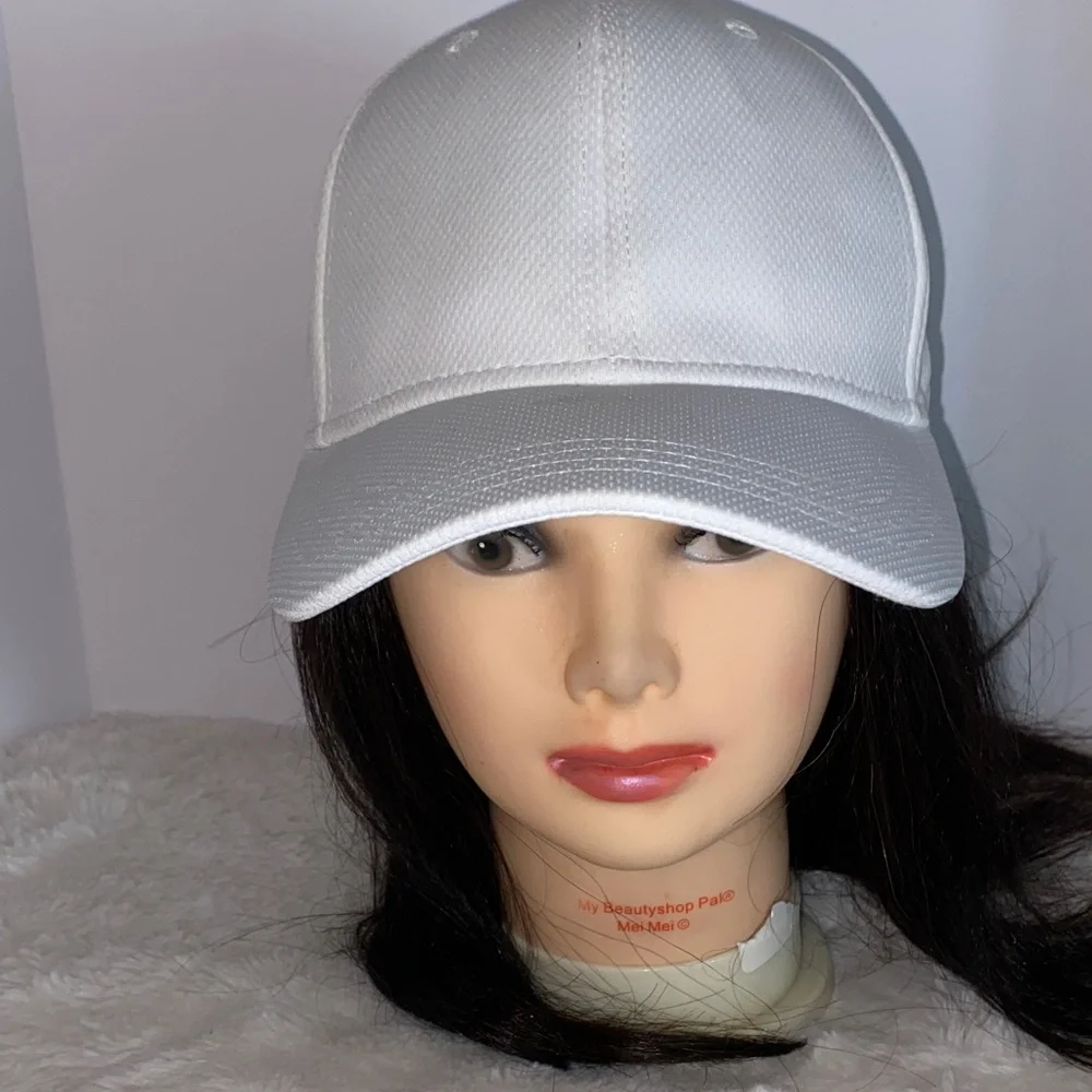 Athletic Women’s White Baseball Cap Size: Small/Medium